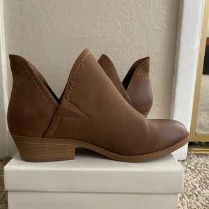 brown booties